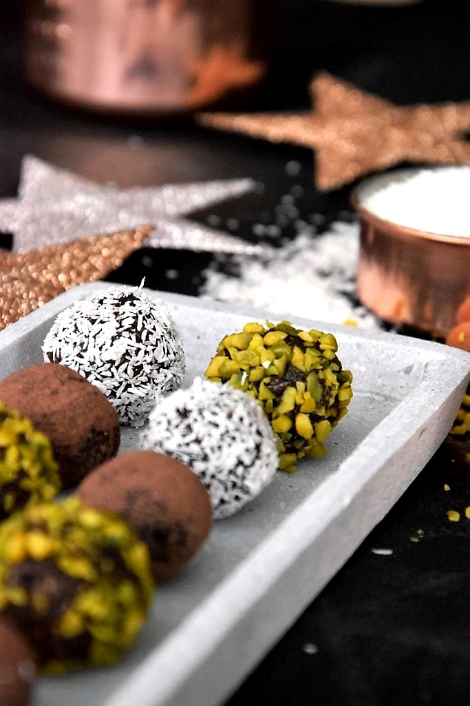 Unterfreundenblog Blitztrüffel vegan Superfood Pralinen Geschenke aus der Küche Weihnachten Rezept Advent