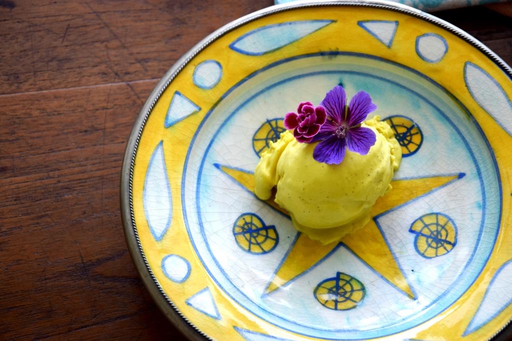 Das Goldene Eis oder Kurkuma-Latte im&nbsp;Sommerkleid