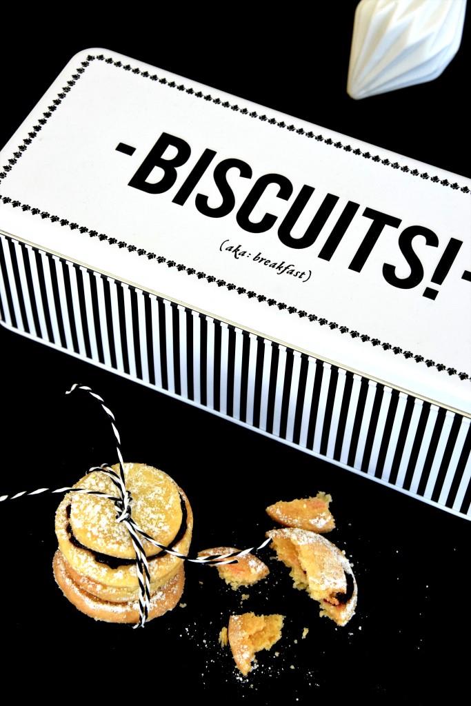 Unterfreundenblog Bloggeburtstag Gewinnspiel Giveaways Keksdose Biscuit tin