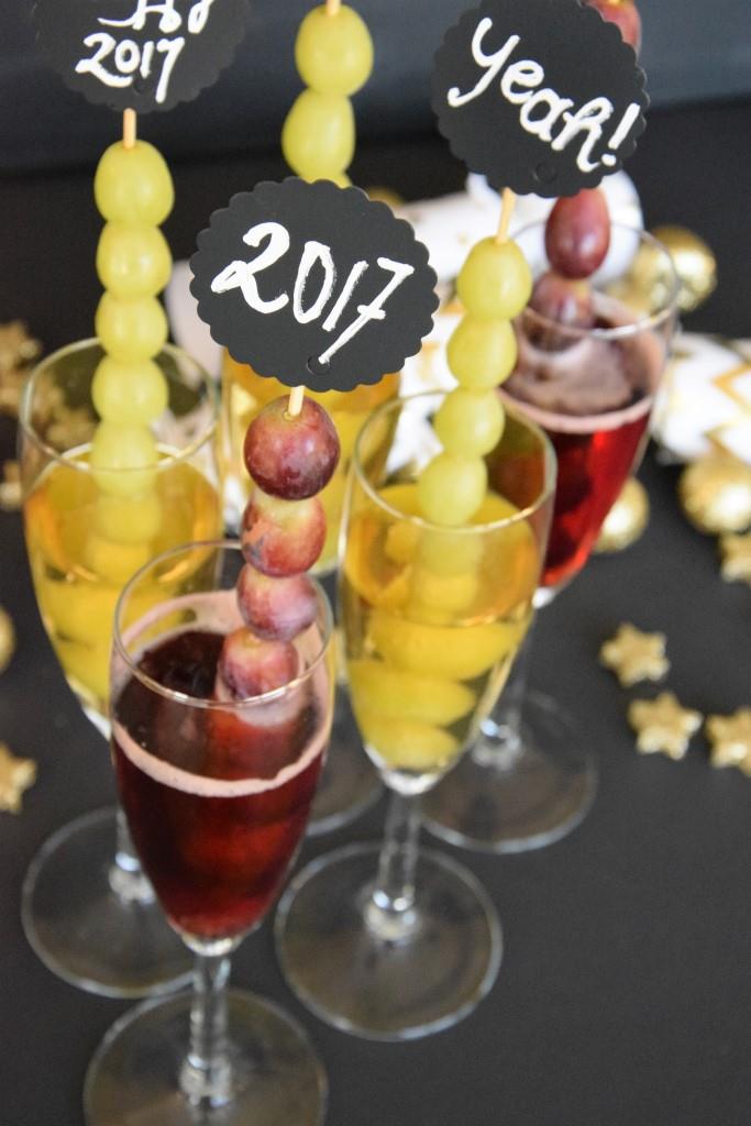 Unterfreundenblog Silvester Buffet Sekt Champagner Trauben Glückstrauben Happy New Year Uvas de la suerte