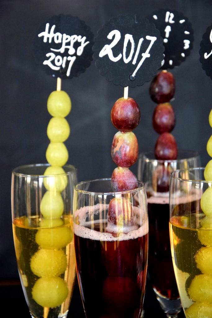 Unterfreundenblog Silvester Buffet Sekt Champagner Trauben Glückstrauben Happy New Year Uvas de la suerte