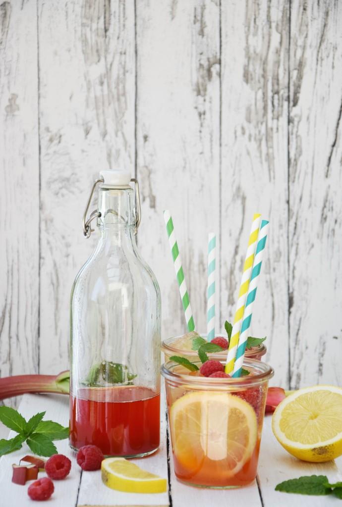 Rhabarbersirup für Spritz und Rhabarberlimonade, Rhabarberschorle - Rezept auf Unterfreundenblog