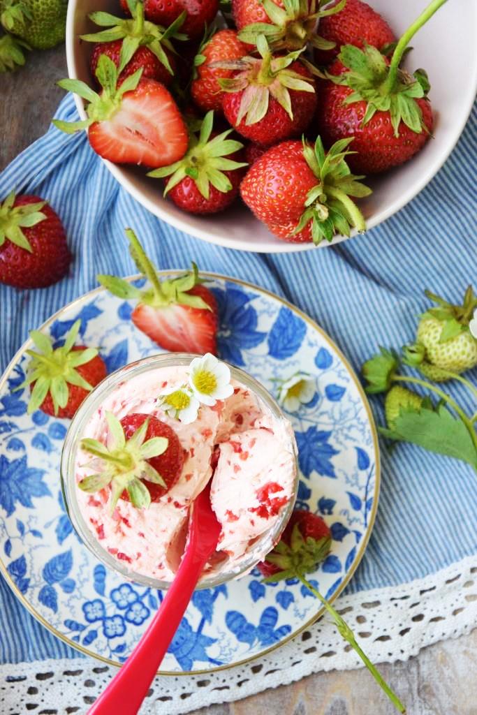 Erdbeerbutter / Strawberry butter - Rezept auf Unterfreundenblog