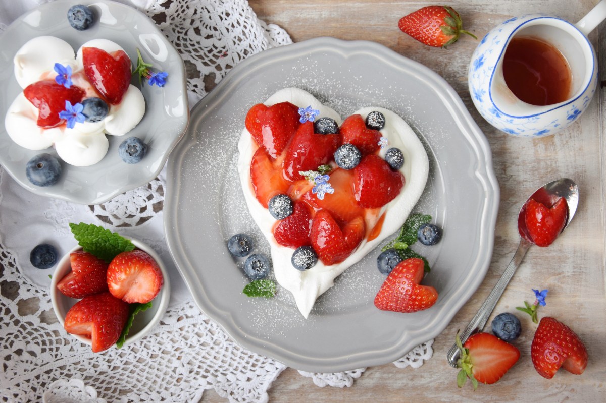 Herzallerliebst! Pavlova mit&nbsp;Erdbeeren