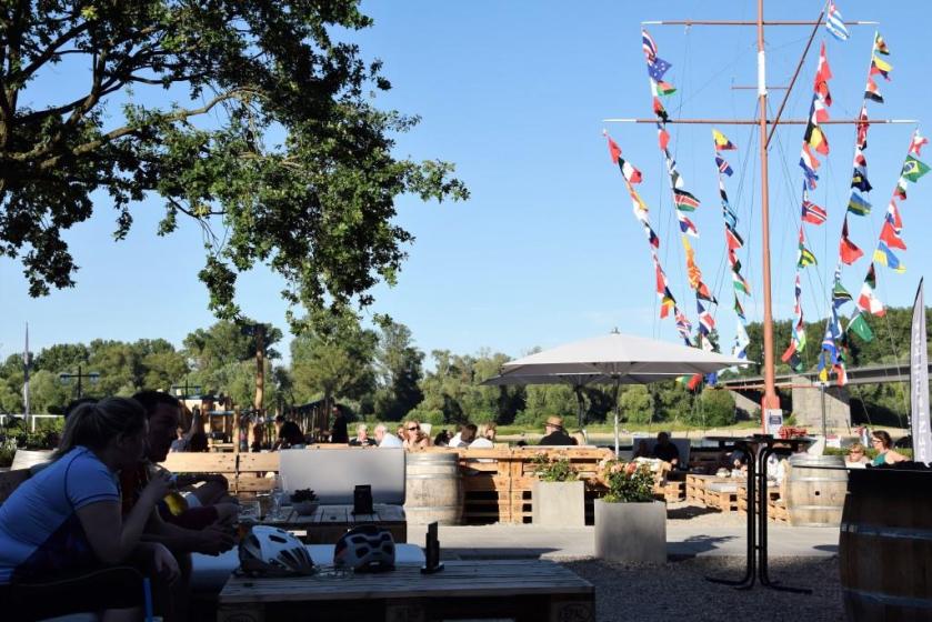 Restaurants und Cafés mit Wasserblick, am Wasser, am Fluss, am Rhein - Rentschlers Speyer Neuer Hammer - Unterfreundenblog