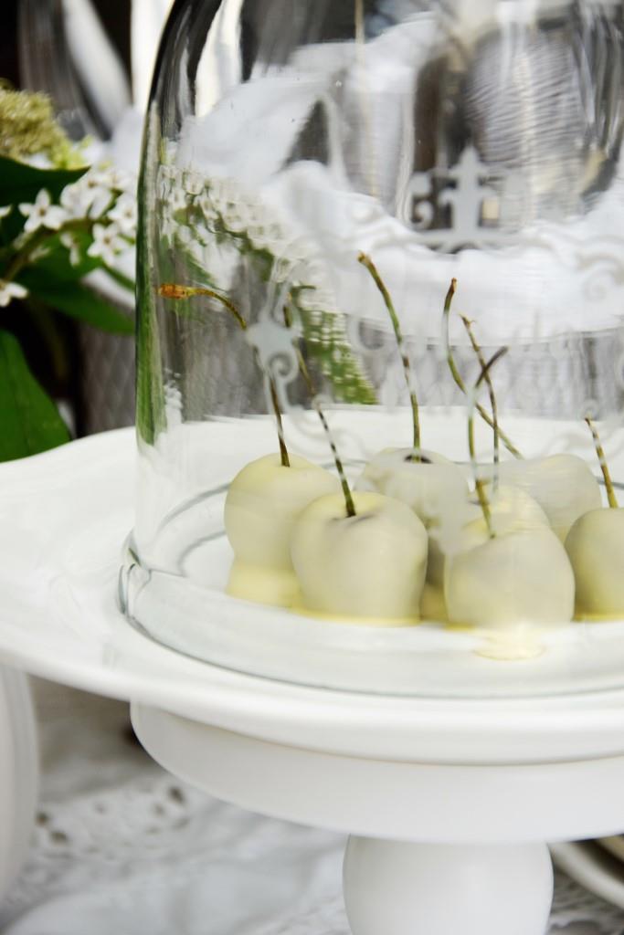 Chocolate covered cherries / Dessert White Dinner / Unterfreundenblog