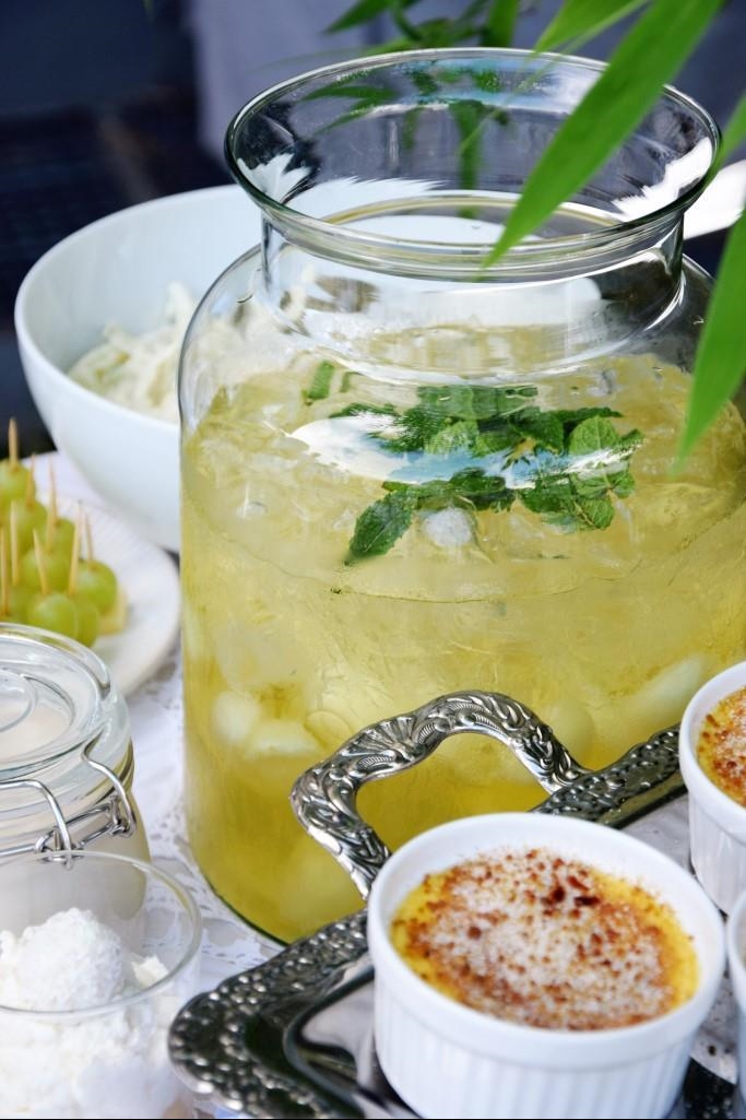 Geeiste Melonenbowle - mein Getränk zum White Dinner / Diner en blanc - Unterfreundenblog