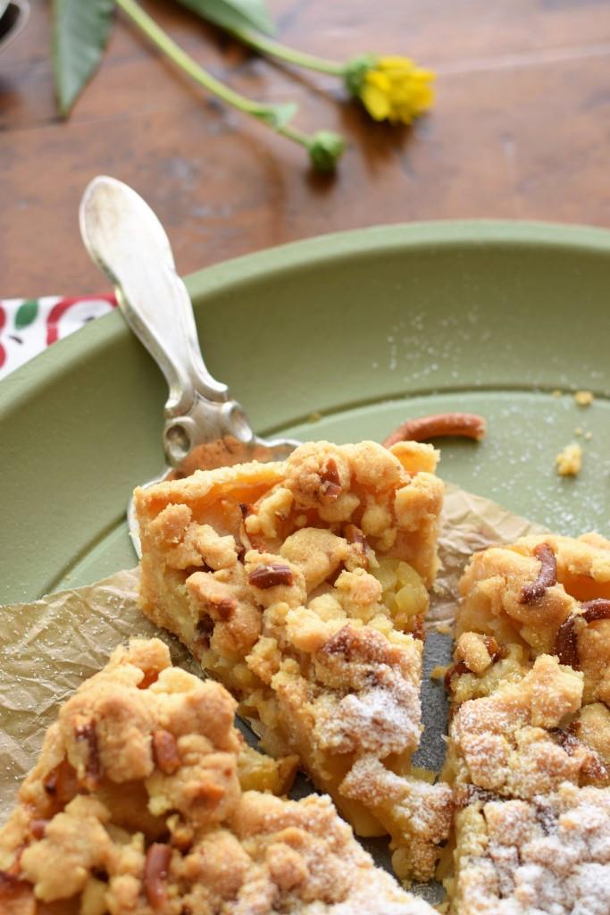 Apfelkuchen mit Brezn-Streuseln zur Wiesn-Zeit
