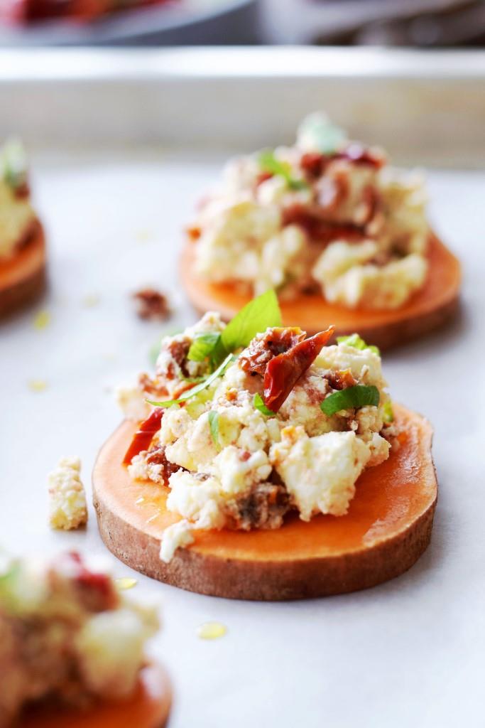 Bereit für ein heißes Date im Ofen? Süßkartoffel trifft Feta - große Snackliebe!