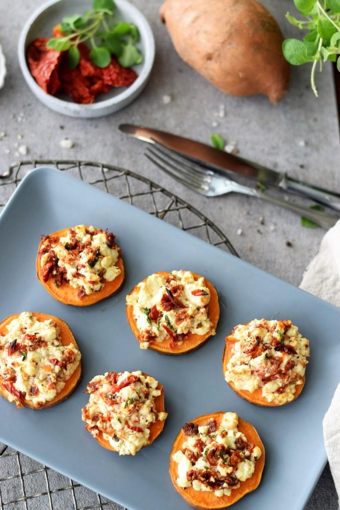 Frisch aus dem Ofen nach 30 Minuten auf dem Tisch. Schatz, mach schon mal den Wein auf! Wir snacken heute!