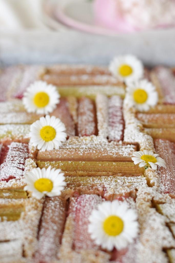 Wer hat denn da Blümchen auf das neue Frühlingstraumpaar gestreut?