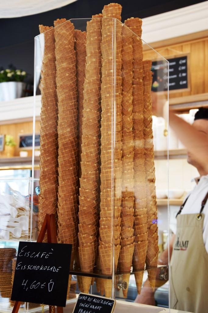 Wow ... so viele Eiswaffeln im Amami Heidelberg