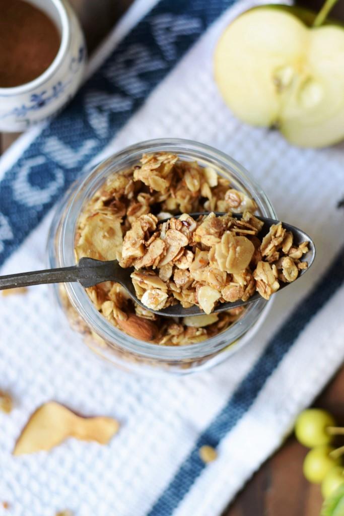 Apfel Zimt Granola aus der Pfanne - Unterfreundenblog