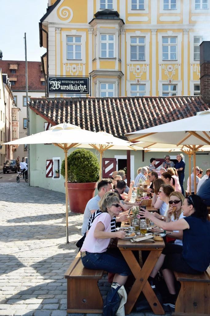 Das Wurstkuchl, ein Klassiker an der Donau in Regensburg
