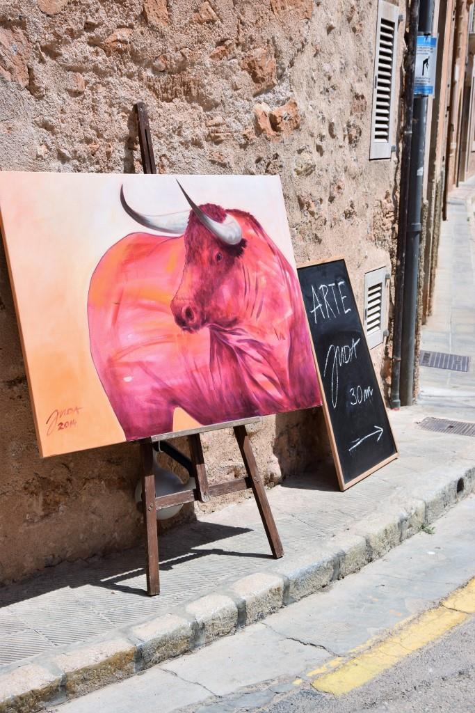 Bild mit Stier - Werbung für eine Galerie in Santanyi