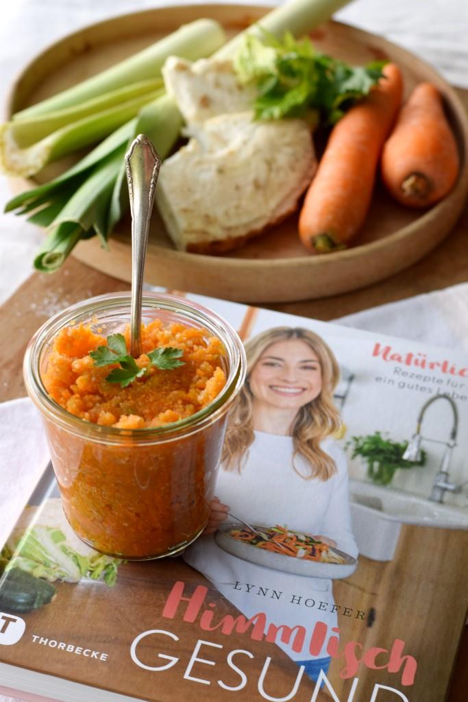 Himmlisch gesund und himmlisch lecker, die selbstgemachte Gemüsebrühe aus dem neuen Kochbuch von Lynn Hoefer