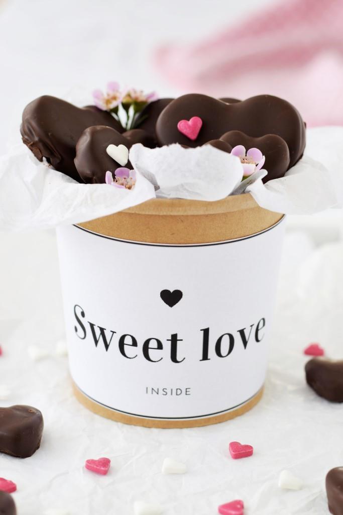 Sweet love inside: Oreo-Herzen zum Valentinstag verschenken
