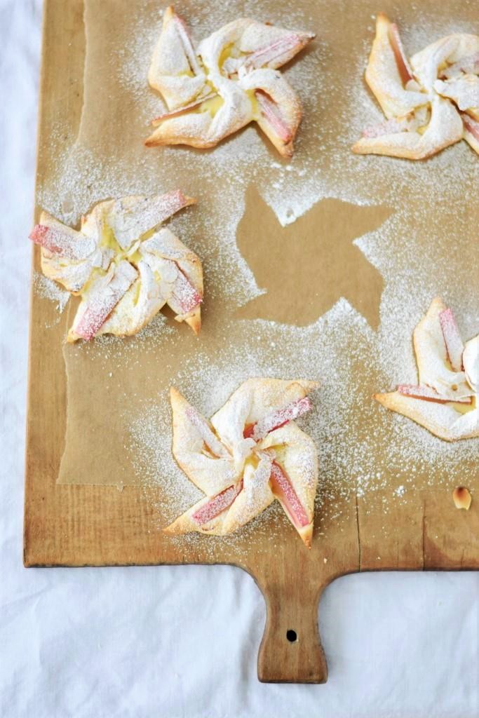 Rhabarber Blätterteig Windräder frisch gebacken