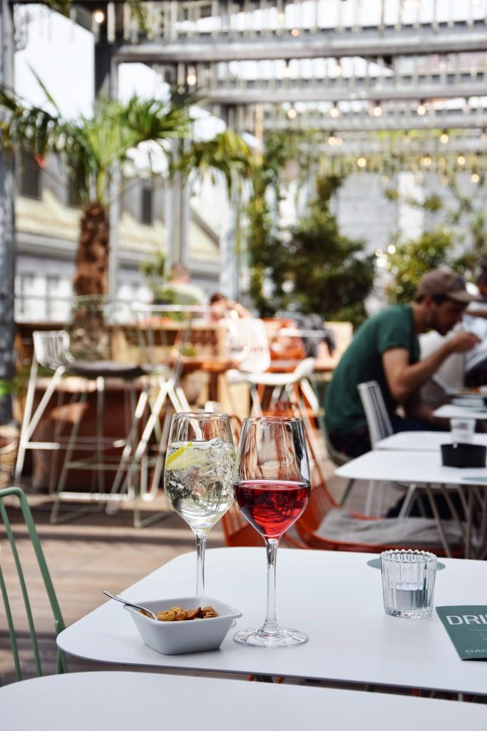 Wein Dachterrasse Zürich Hiltl