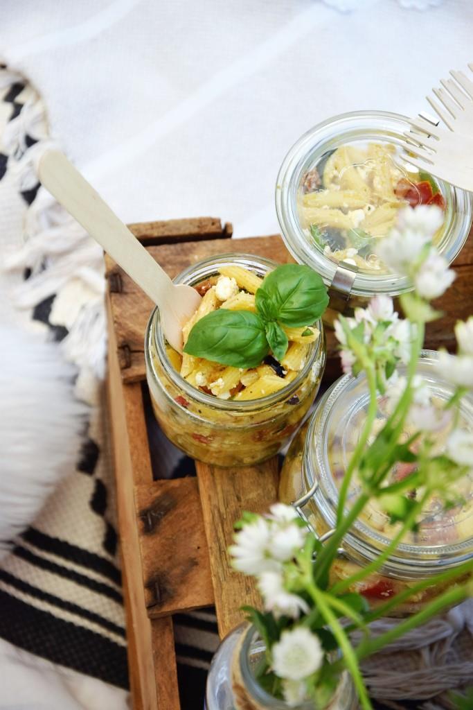Pastasalat im Glas Picknick Rezept