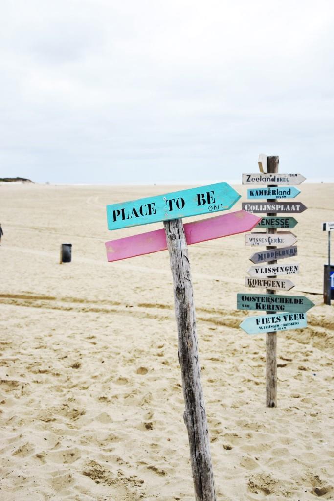 Wegweiser Strand Vrouwenpolder Zeeland