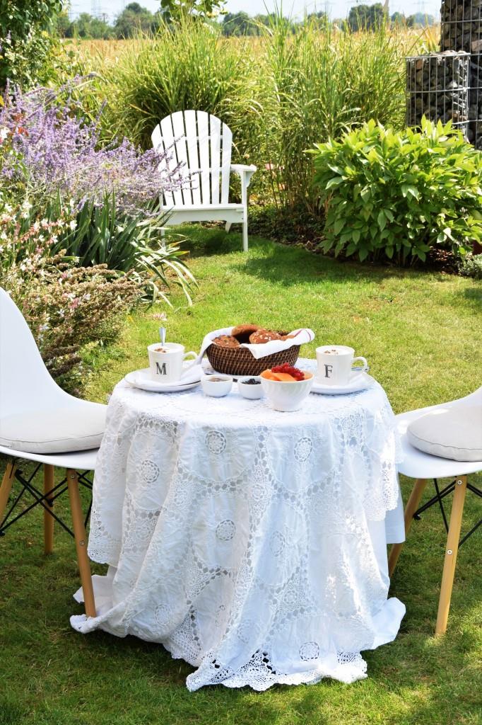 Frühstück Garten Sommer