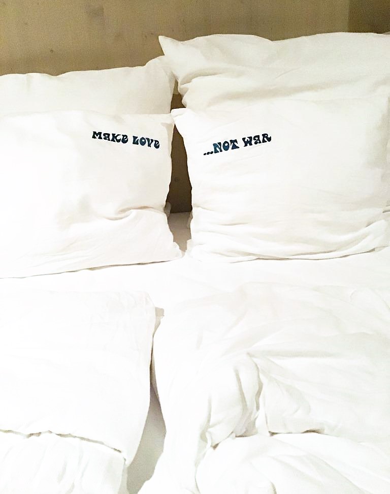 Make love not war Bed