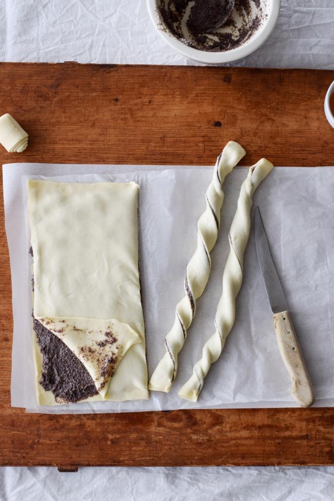 Blätterteig Spiralen drehen