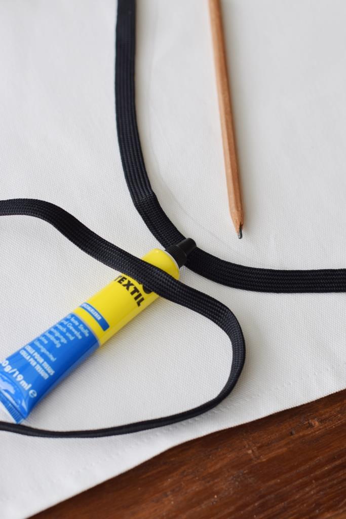 DIY Kissen Schnürsenkel