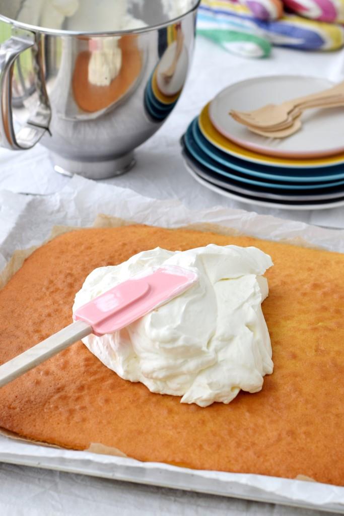 Quarkcreme Biskuit Kuchen