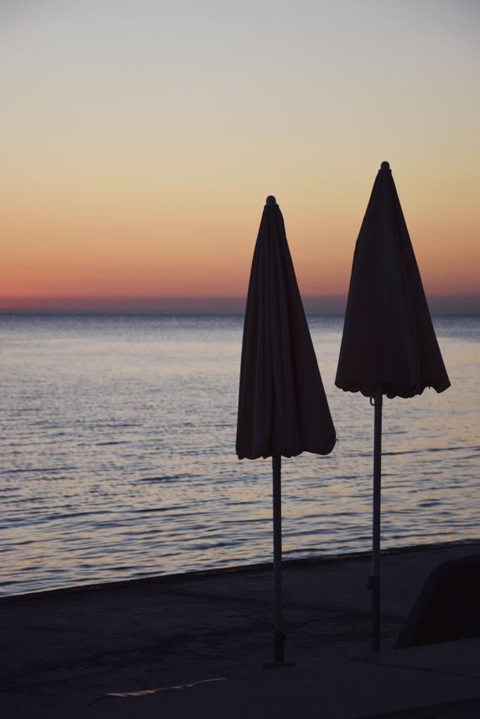 Sonnenuntergang Strandschirme Slowenien