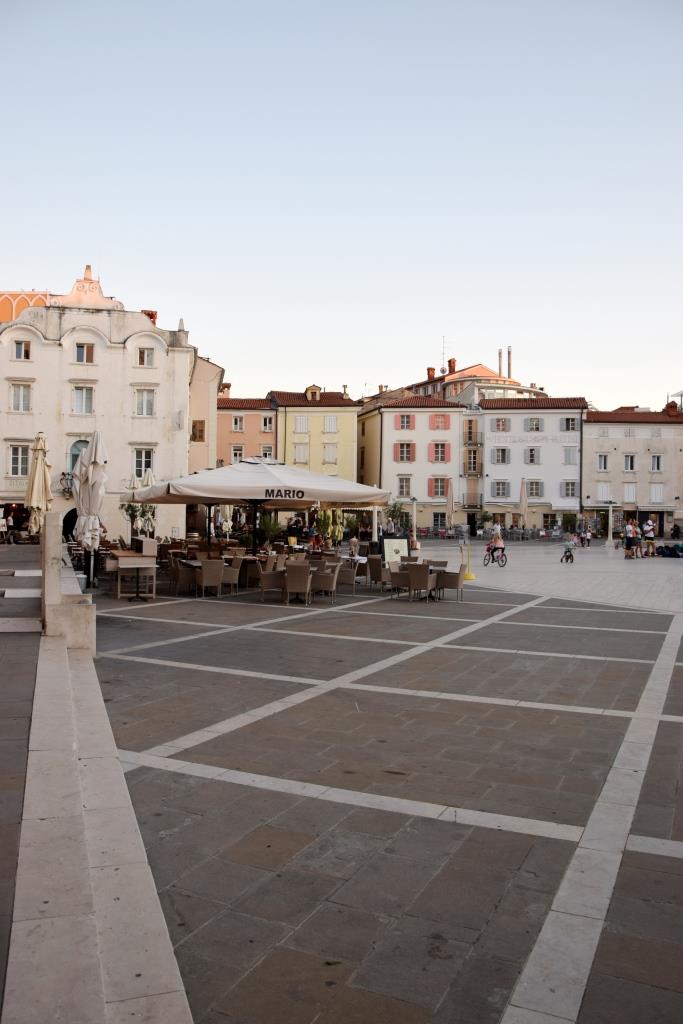 Piran Tartini Platz Cafés