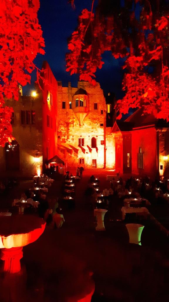 Schloss Heidelberg rote Beleuchtung