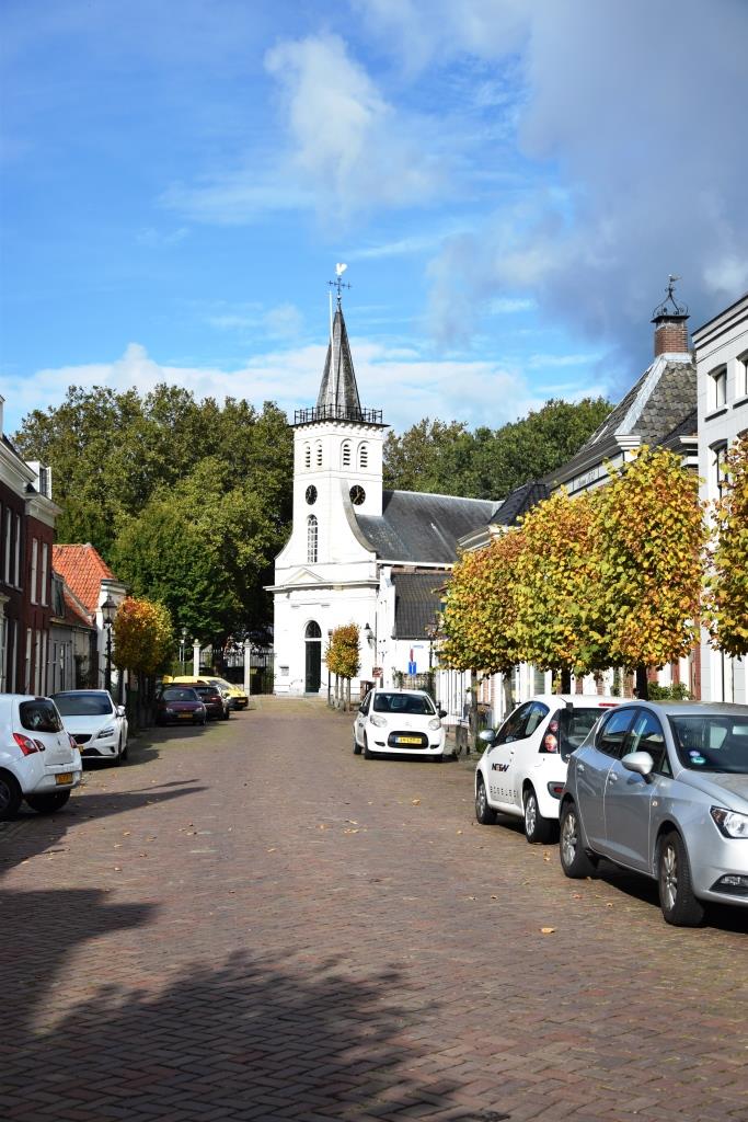 Kirche Holland Herbst