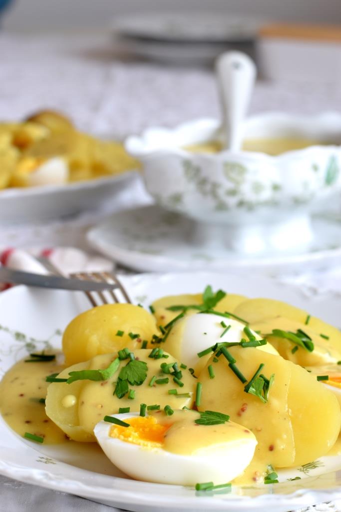 Eier in Senfsauce