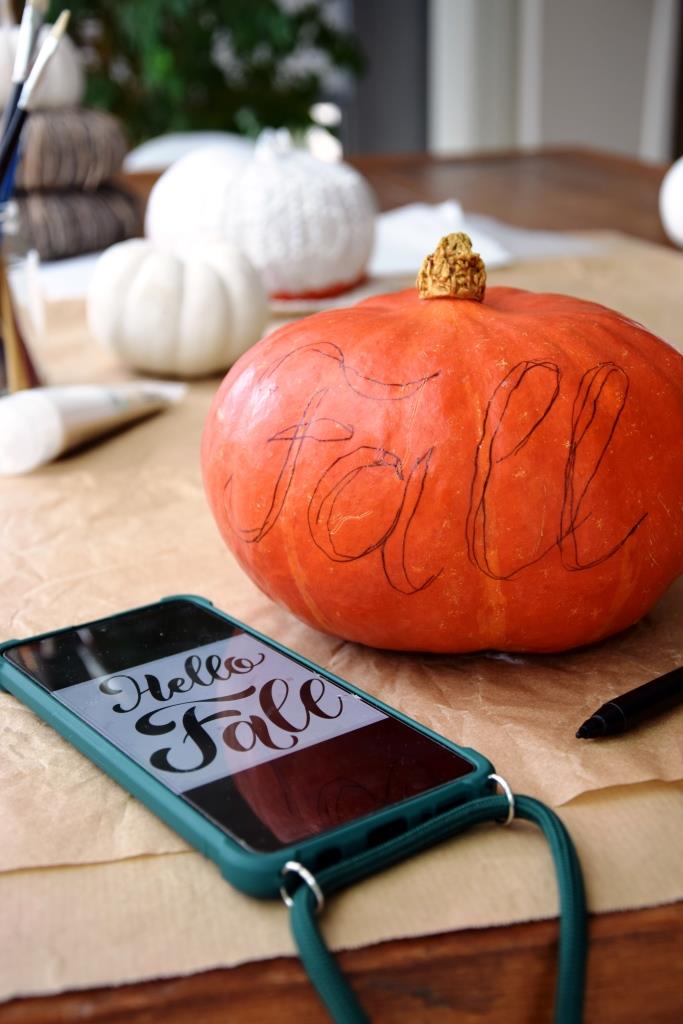 Lettering Vorlage aussuchen und los geht's