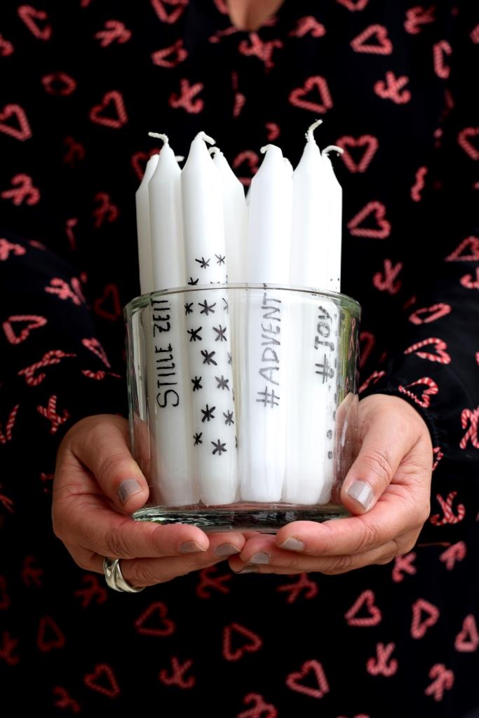 Kerzen selbst beschriften mit Edding - die einfachste Geschenkidee EVER!