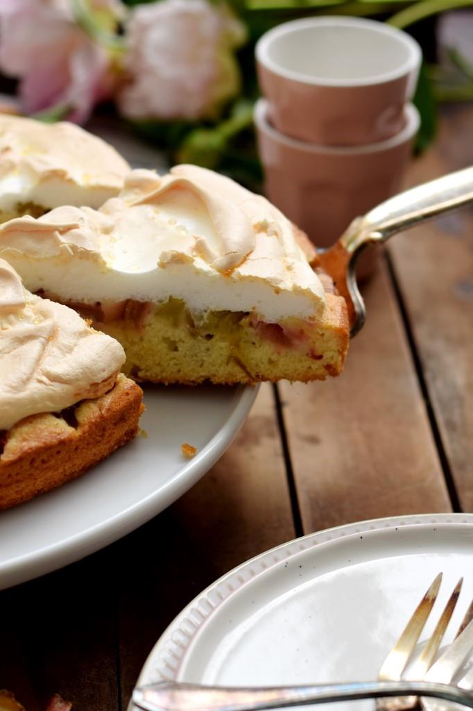 Darf's ein Stückchen Rhabarberkuchen sein?