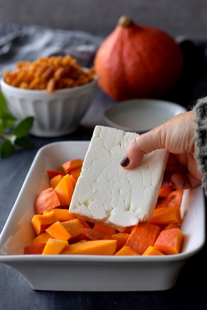 Salziger Feta und süßlicher Kürbis aus dem Ofen - ein Dreamteam!
