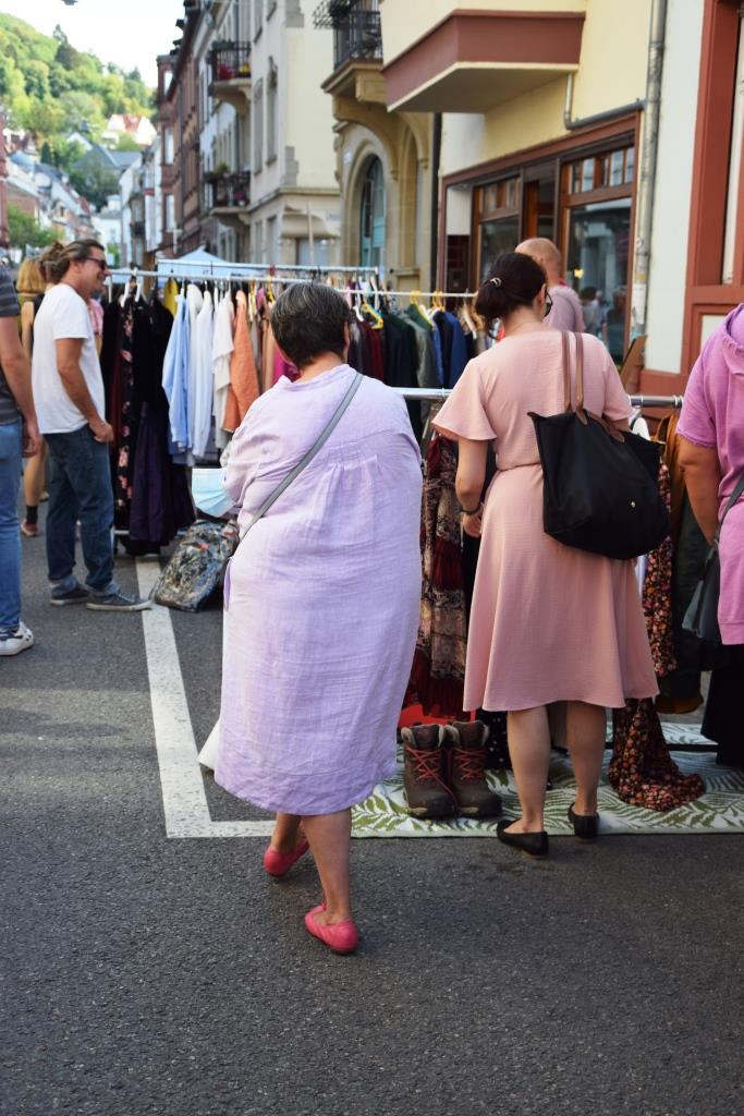 Fashionistas auf Schnäppchenjagd / Flohmarkt Heidelberg
