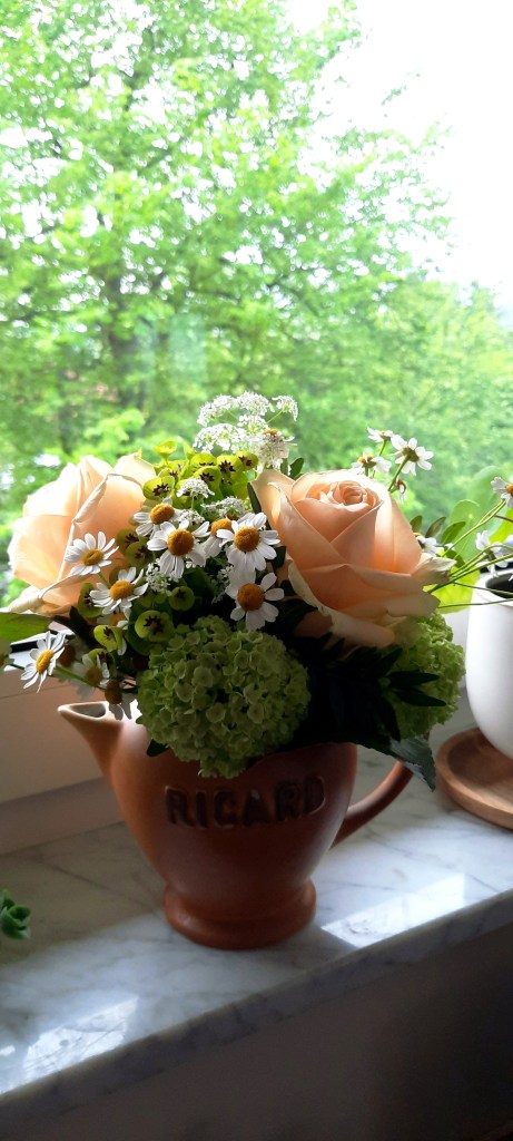 Ein Sträußchen von meinen Freundinnen am #freshflowerfriday Peach Avalanche Rose