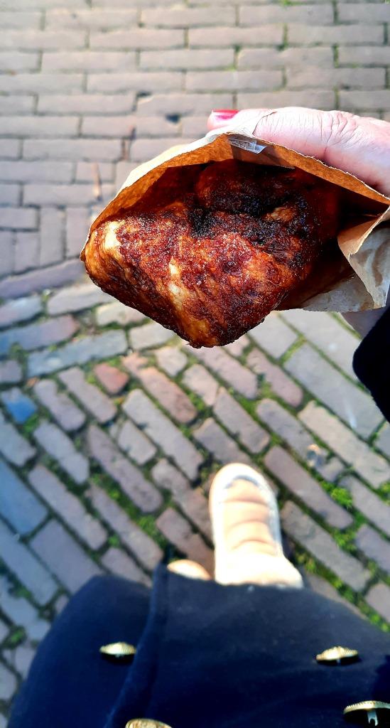 Bolus - die berühmten zeeländischen Zimtschnecken - vom besten Bäcker in Zierikzee - BAKT - de Man die bakt - Zeeland Food Guide - Unterfreundenblog