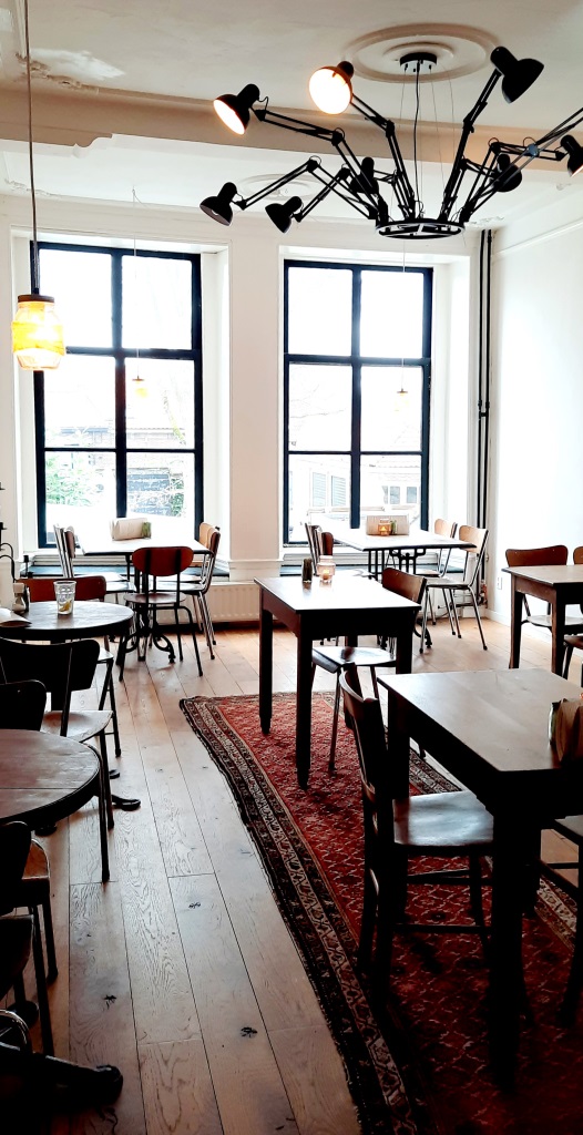 Stylisch und gemütlich im Café Zeeuwse Hemel Zierikzee - Zeeland Food Guide Zierikzee - Restauranttipps und Lieblingsadressen auf Unterfreundenblog