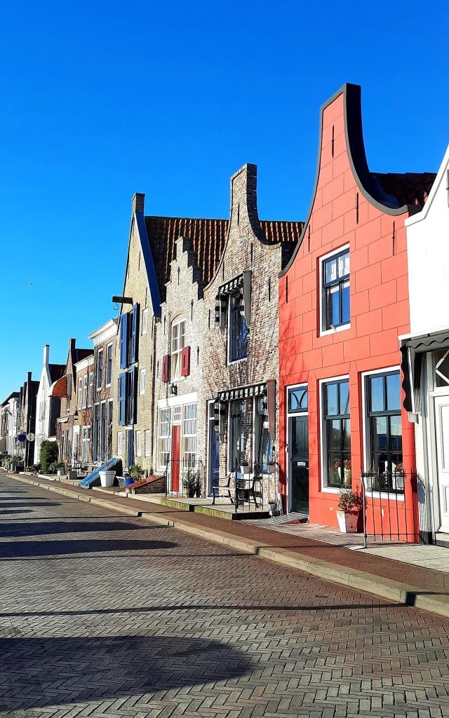 Zierikzee Häuser am Hafen - Food Guide Zeeland Unterfreunden Blog