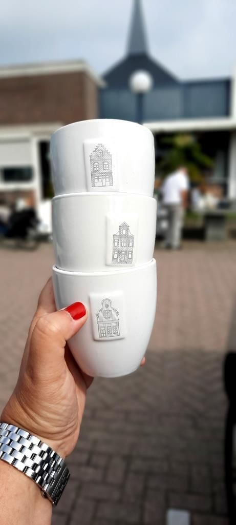 Die Tassen mit den Holland-Häuschen, so süß!