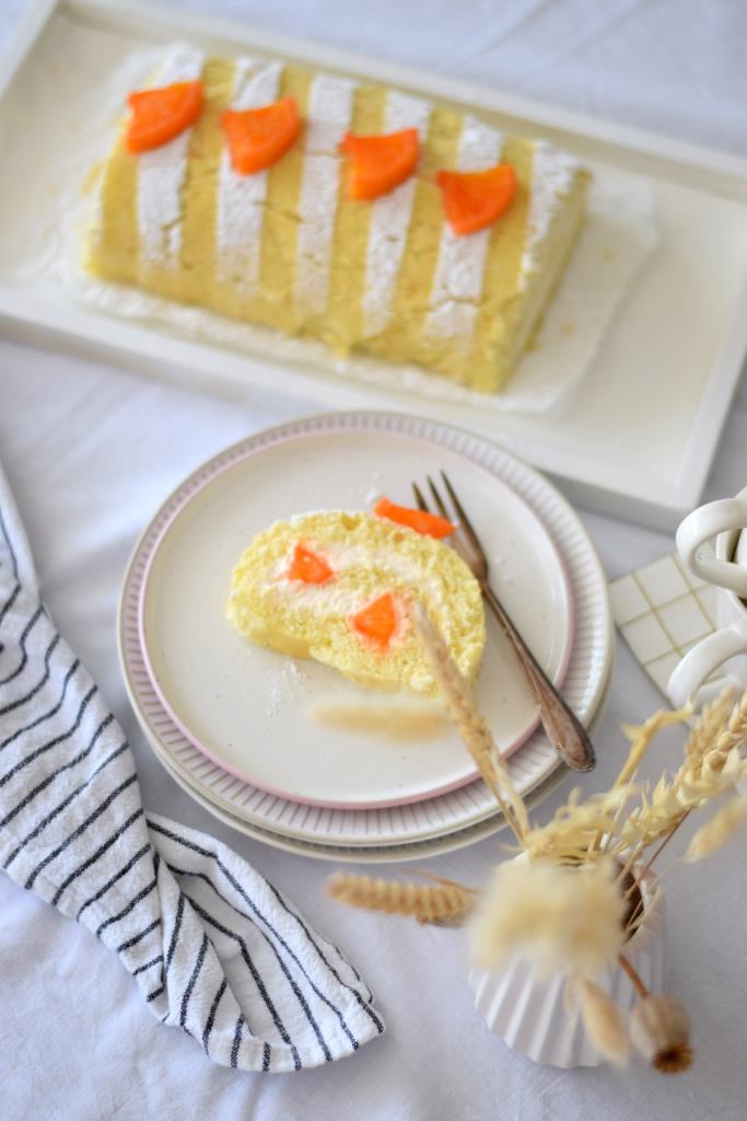 Biskuitrolle mit Aperol-Creme - YUMMY! Klassiker meets Dolce Vita