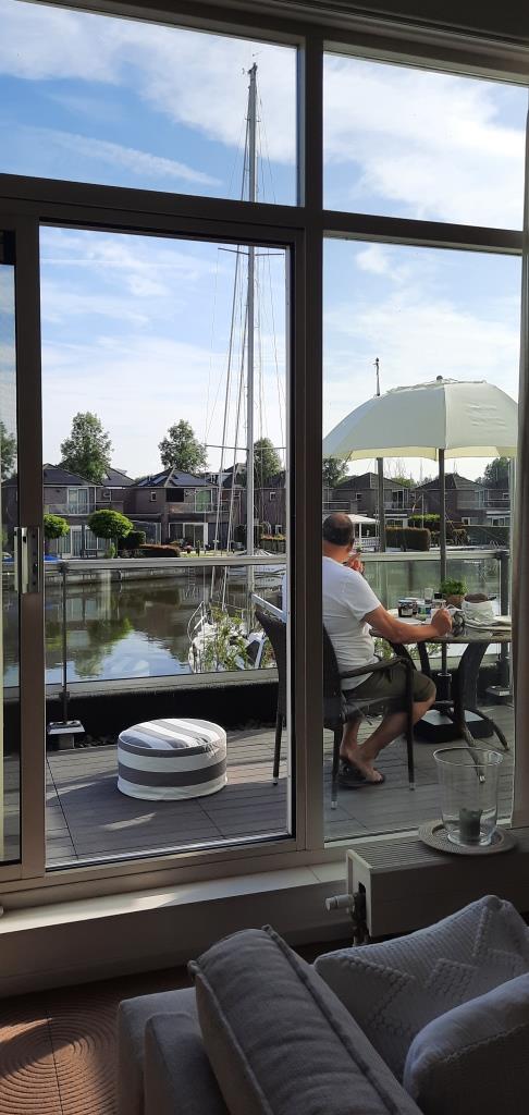 Frühstück auf der Ferienhaus-Terrasse