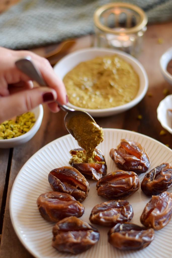 Datteln mit Dubai Chocolate Füllung - genial lecker und gesund!