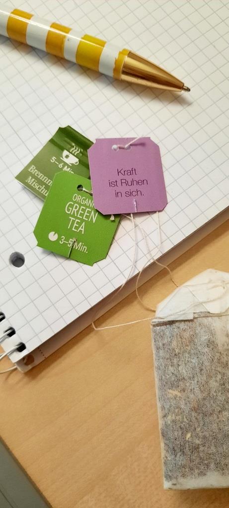 Teebeutelorakel "Kraft ist Ruhen in sich"