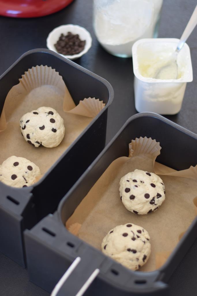 Ab in den Ofen mit Euch, Ihr fluffigen Schokobrötchen mit Quark
